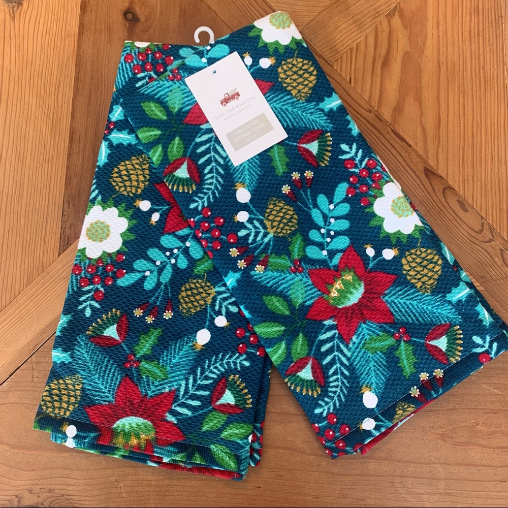 Rachel Ashwell Farmhouse Kitchen Towels Winter Floral Poinsettia Pine Cone Green